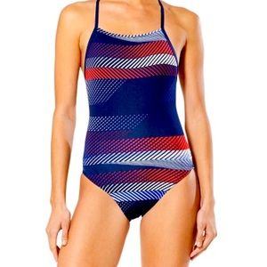 Speedo Woman’s The Fast Way Cross Back Swimsuit.